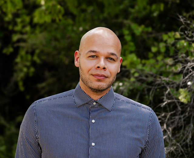 Headshot of Dr. Aaron Carter